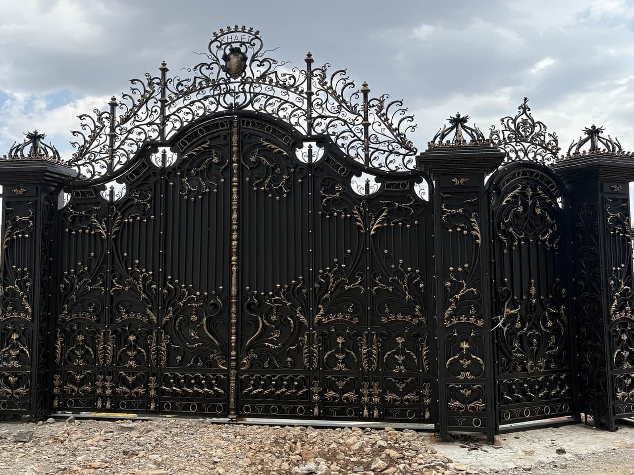 درب حیاط مدل فرفورژه آهنی