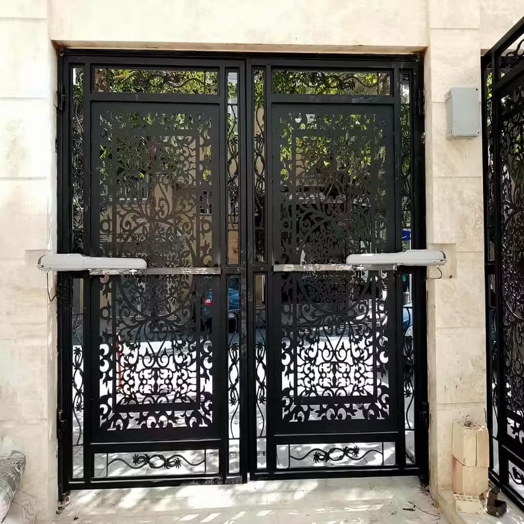 جک درب پارکینگ بازویی 169 جک درب پارکینگ با قفل برقی و اینترلاک: امنیت و مدیریت دسترسی