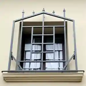 حفاظ پنجره مدل نردبانی