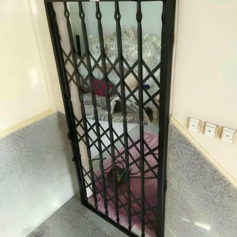 تصویر درب حفاظ آکاردئونی