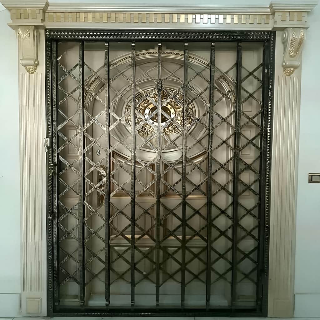 حفاظ آهنی درب ورودی