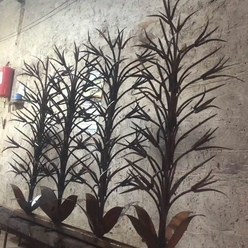 حفاظ دیواری غنچه ای