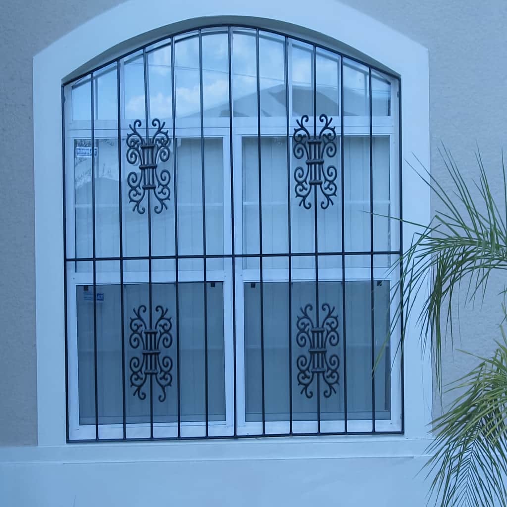 حفاظ پنجره مدل نقشینه