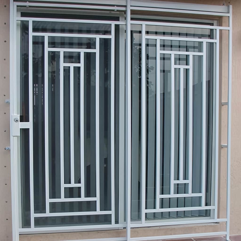 حفاظ پنجره مدل کلاسیک مهرآهن