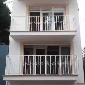 حفاظ پنجره مدل گل نیلوفری