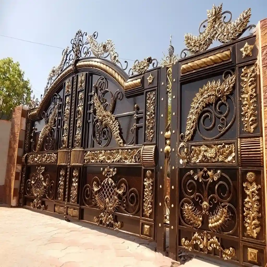 قیمت درب ویلایی فرفورژه کلاسیک حیاط