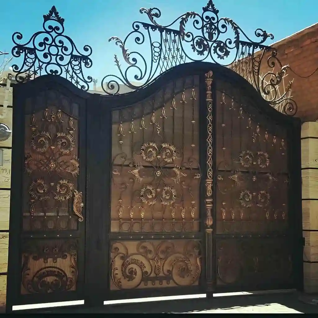 نصب درب حیاط شیک و زیبا اتوماتیک