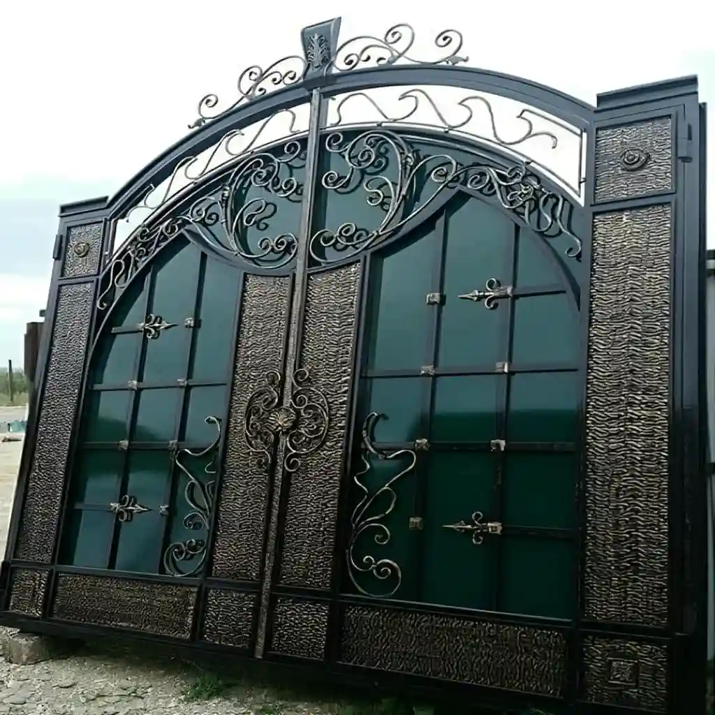 خرید درب پارکینگ فرفورژه کلاسیک شیک