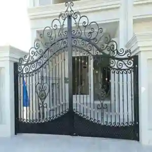 خرید درب پارکینگ فرفورژه لوکس مقاوم خرید درب پارکینگ فرفورژه لوکس مقاوم