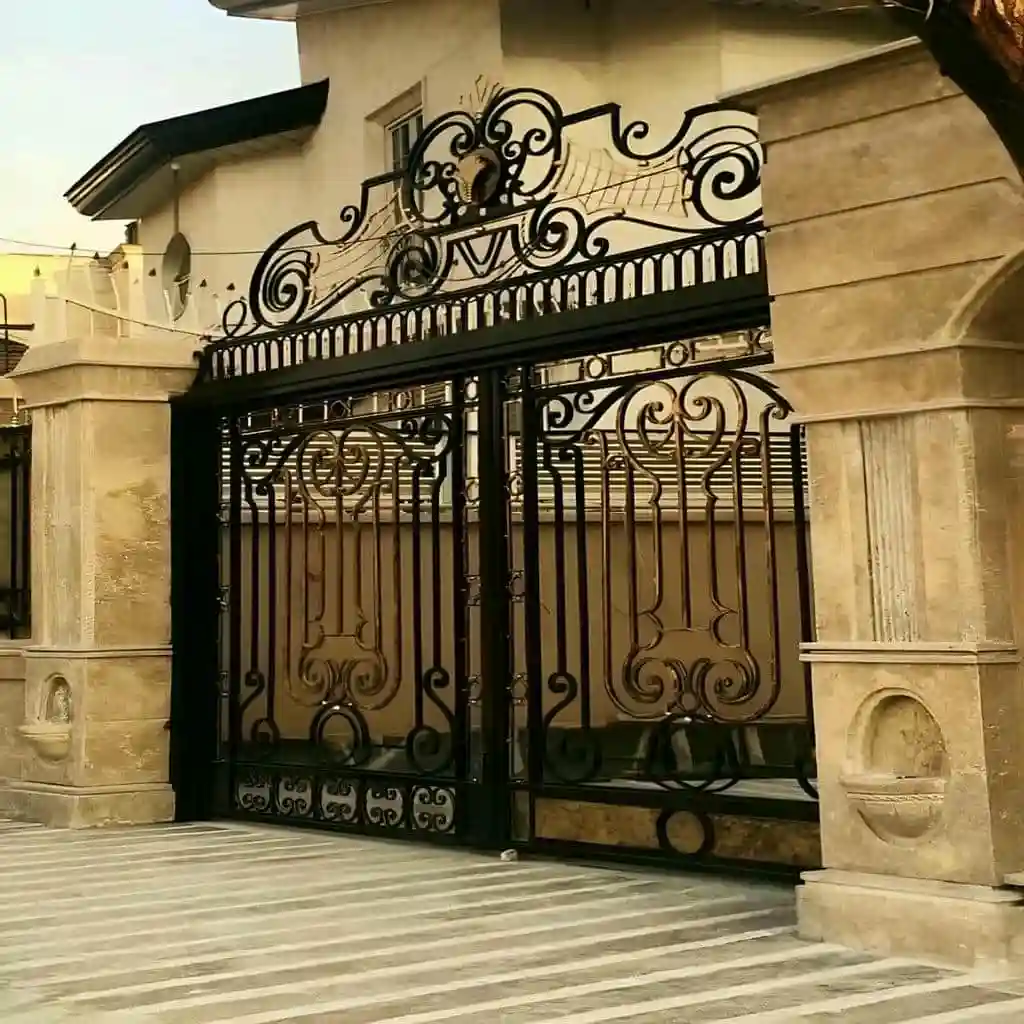 قیمت درب حیاط آهنی نفررو ماشین رو