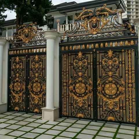 خرید درب حیاط آهنی ساده شیک