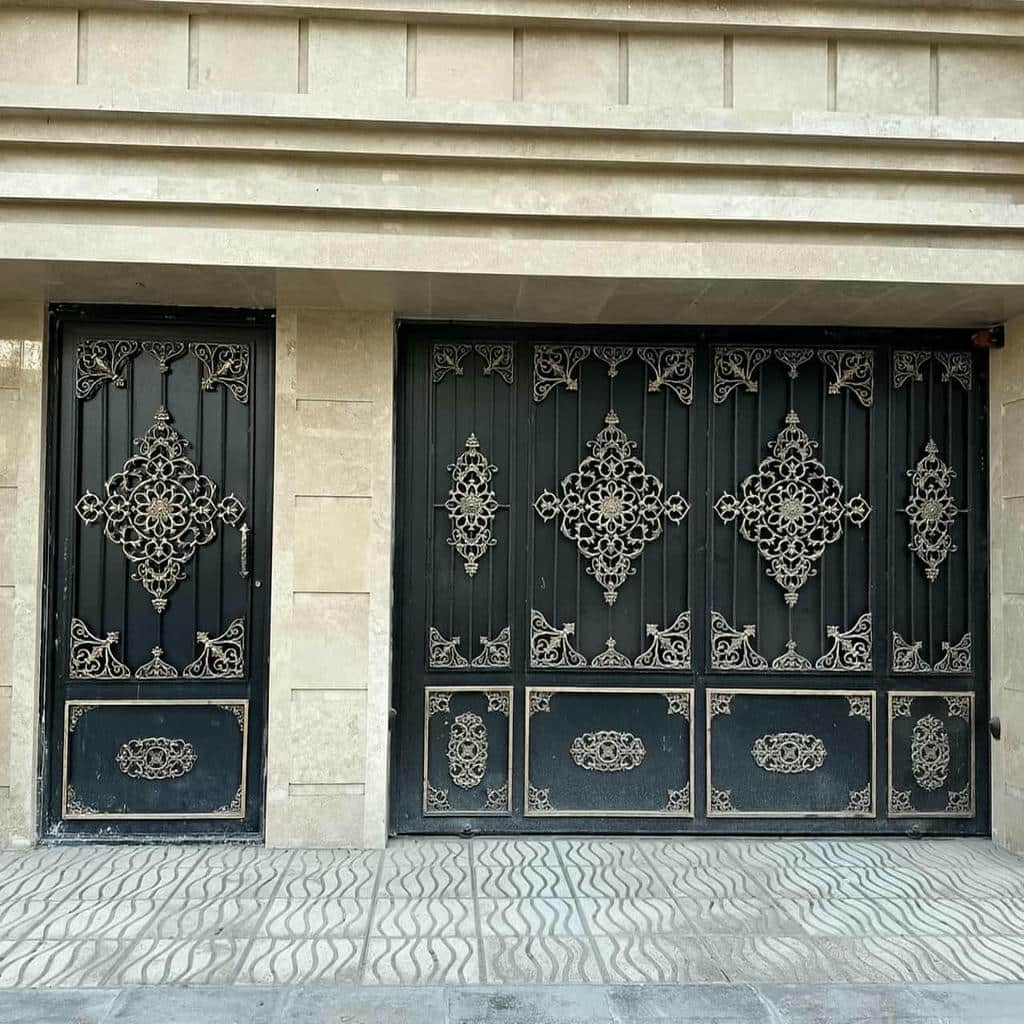 درب مدل صدفی فرفورژه کلاسیک