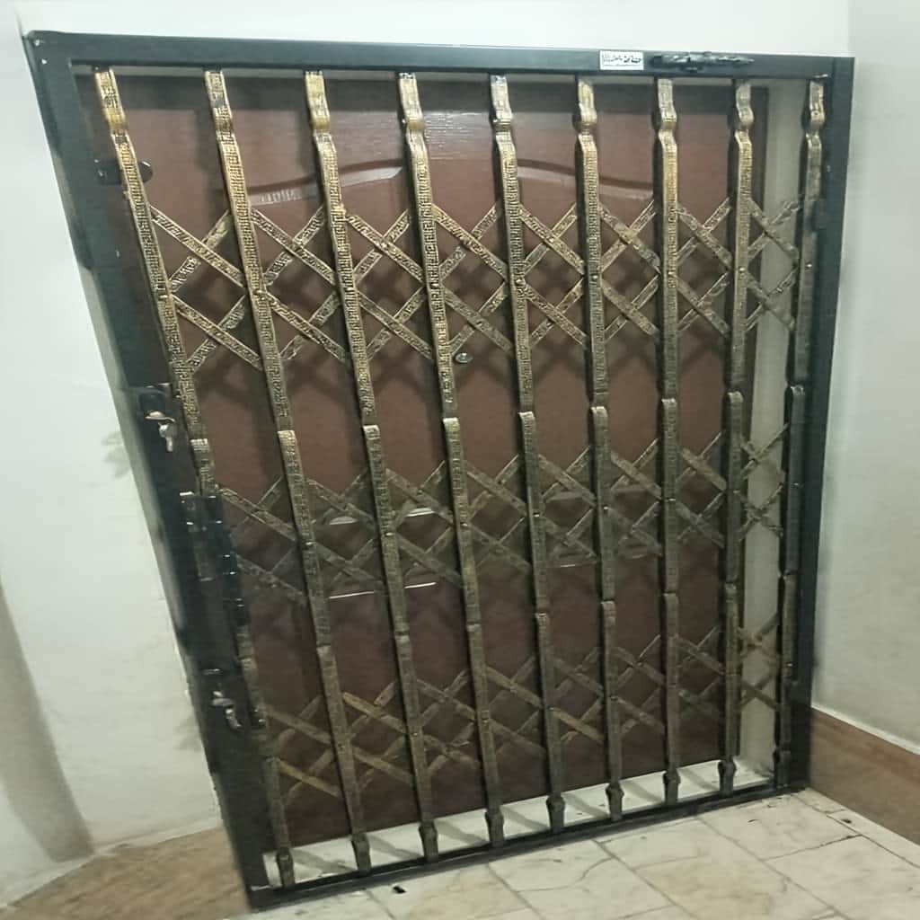 نصب درب آکاردئونی حفاظ متحرک سهگل در طالقان