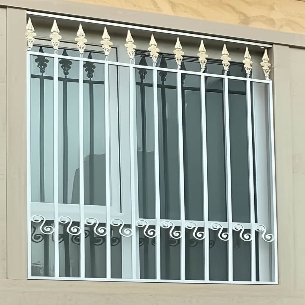 نصب حفاظ پنجره بازشو در باغ عباسآباد