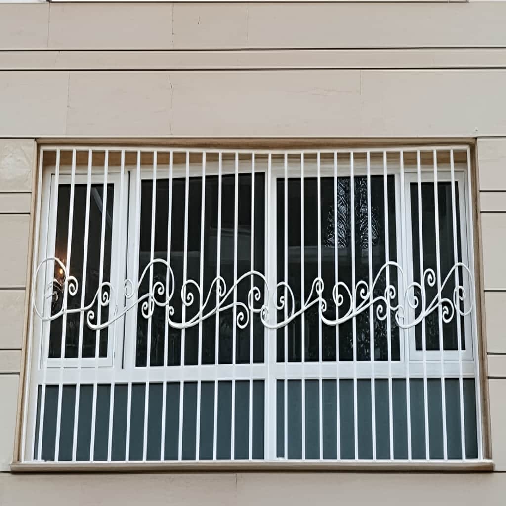 نصب حفاظ پنجره بازشو در قشم