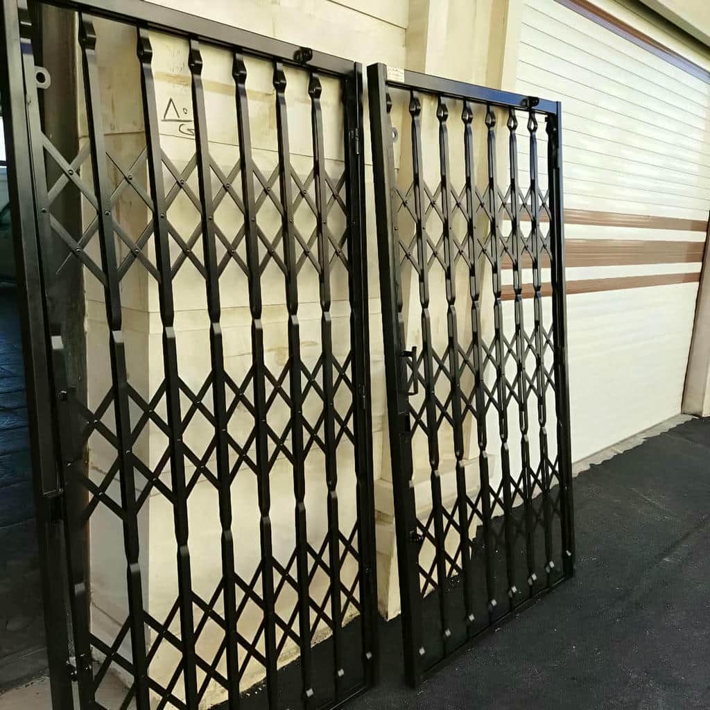 نصب درب آکاردئونی حفاظ متحرک کلاسیک در مهرشهر کرج