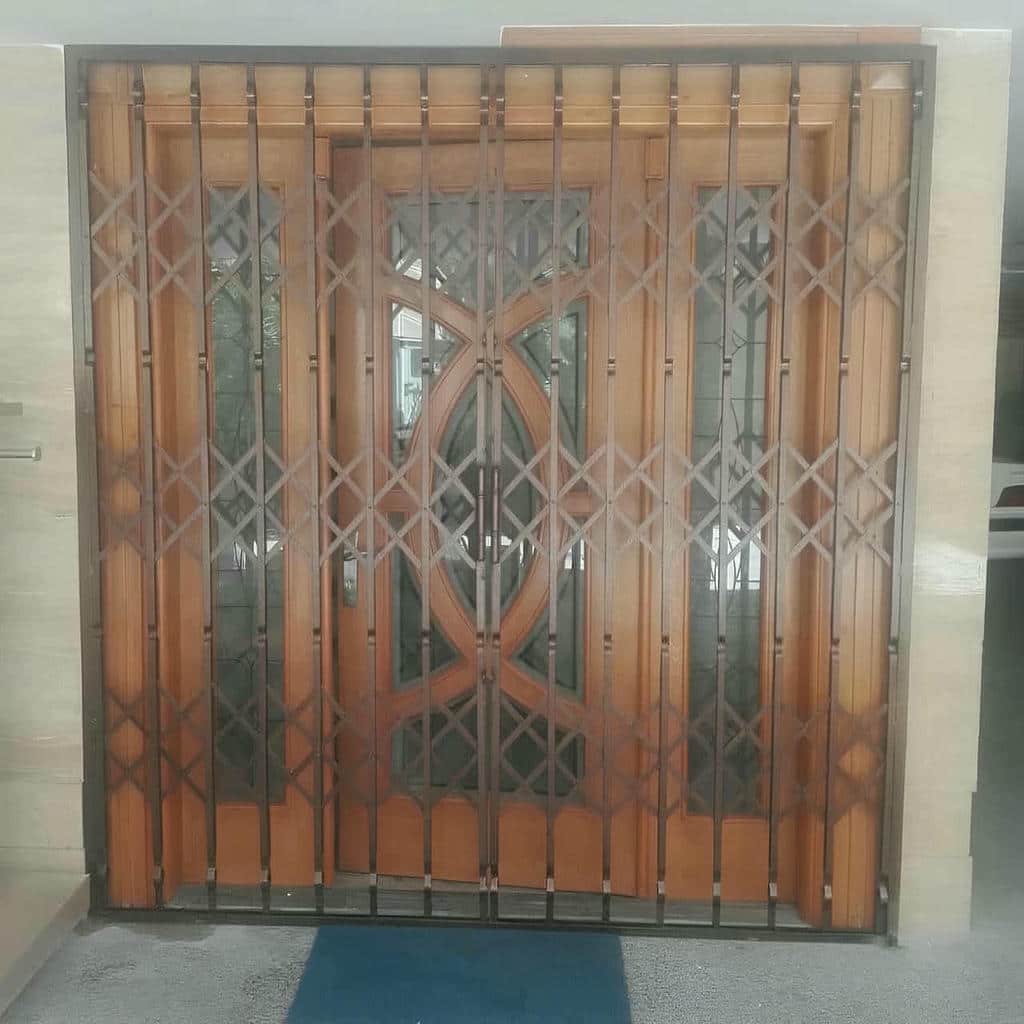 نصب درب آکاردئونی حفاظ تقویت شده در ساری
