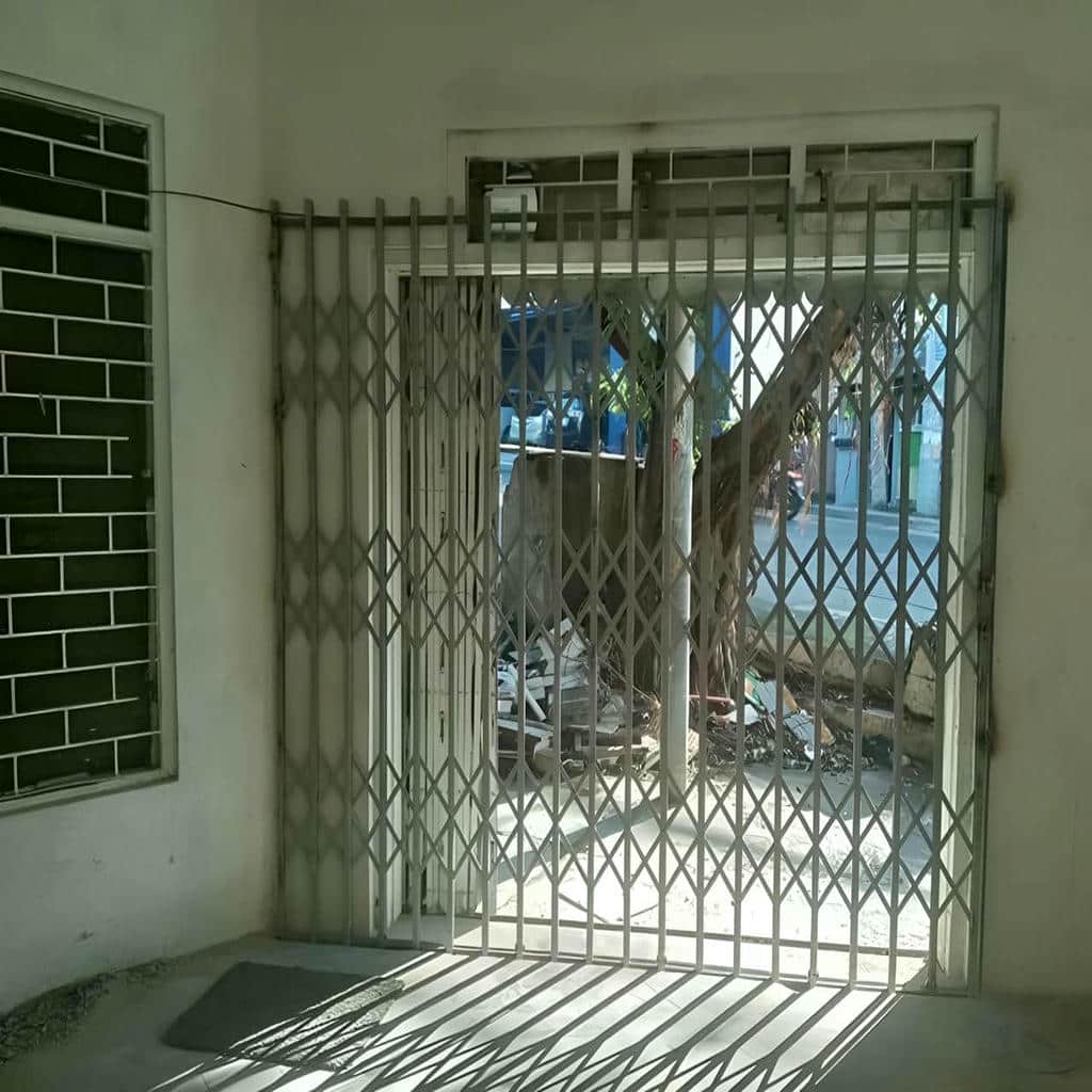 نصب درب آکاردئونی حفاظ متحرک مقاوم در قشم