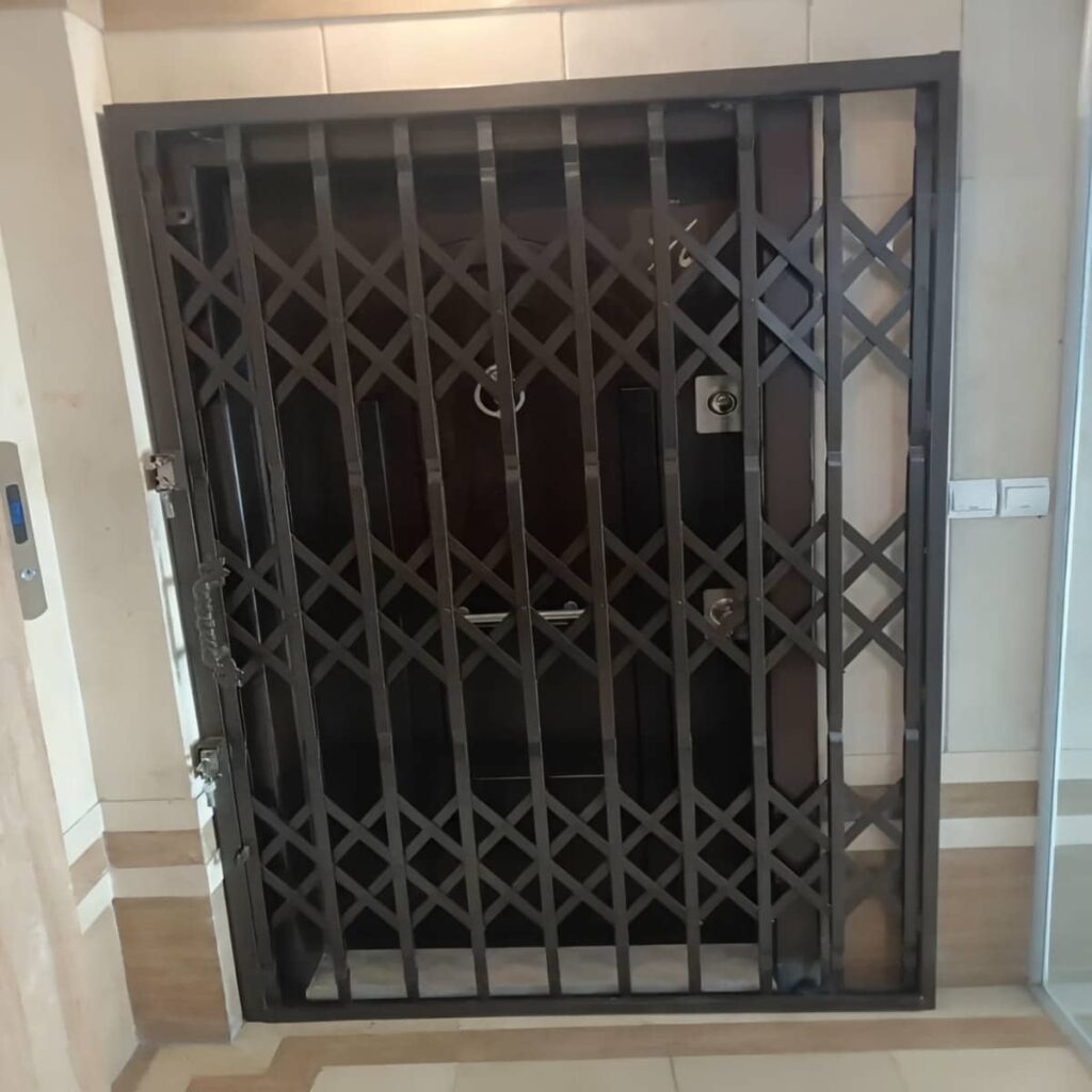 درب آکاردئونی حفاظ در استان گلستان