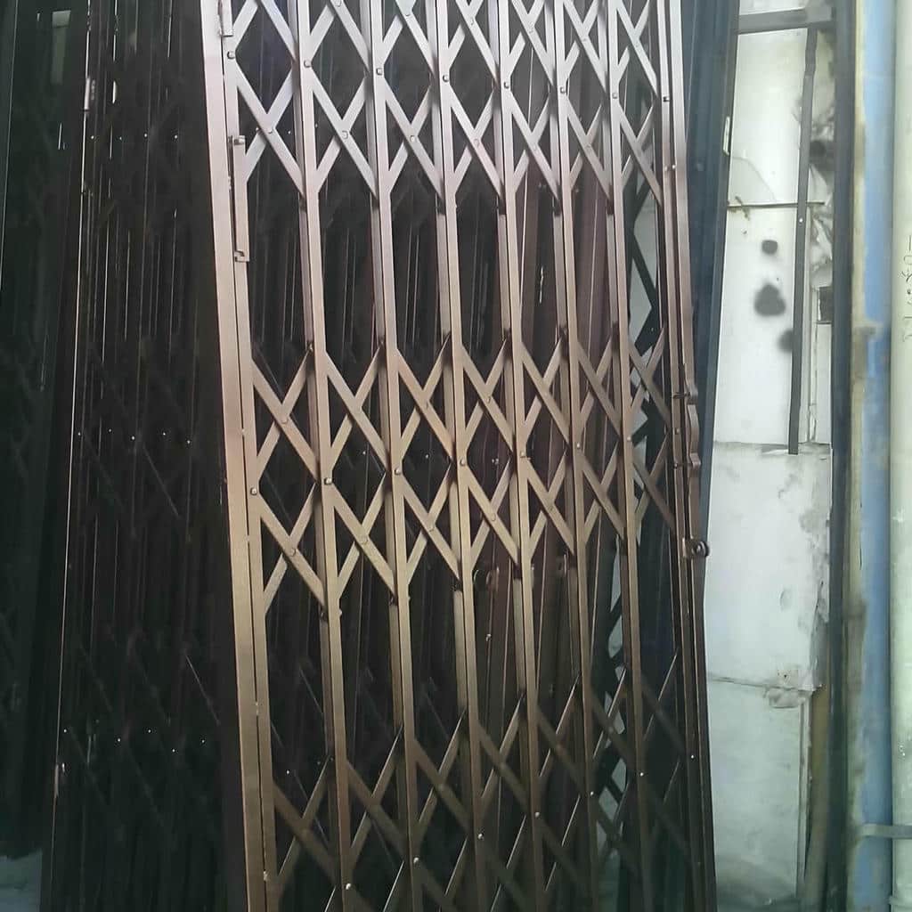 نصب درب آکاردئونی حفاظ متحرک مقاوم در کردان