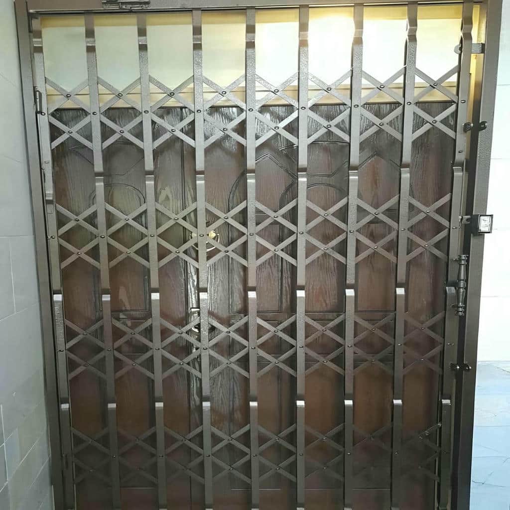 درب آکاردئونی حفاظ در استان گیلان