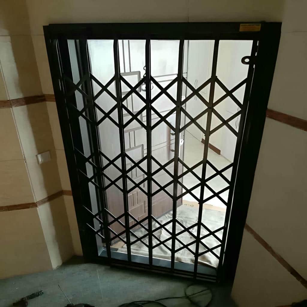 نصب درب آکاردئونی حفاظ متحرک ضدزنگ در گرگان