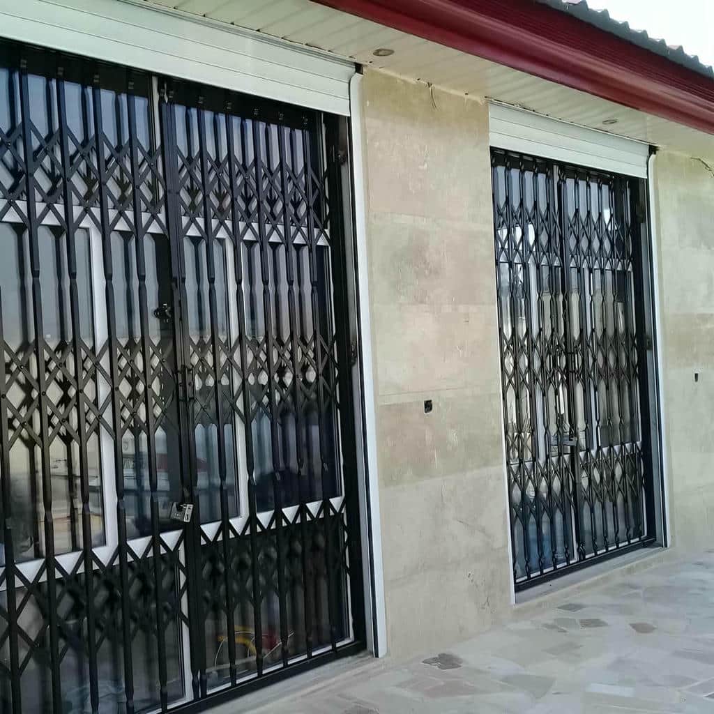 خرید درب آکاردئونی حفاظ متحرک کلاسیک در قزوین