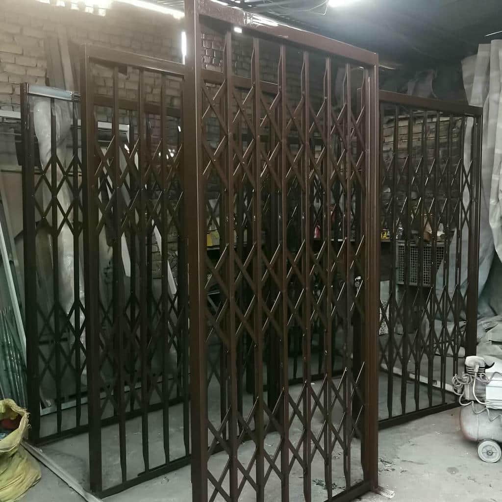 خرید درب آکاردئونی حفاظ متحرک کلاسیک در کاشان