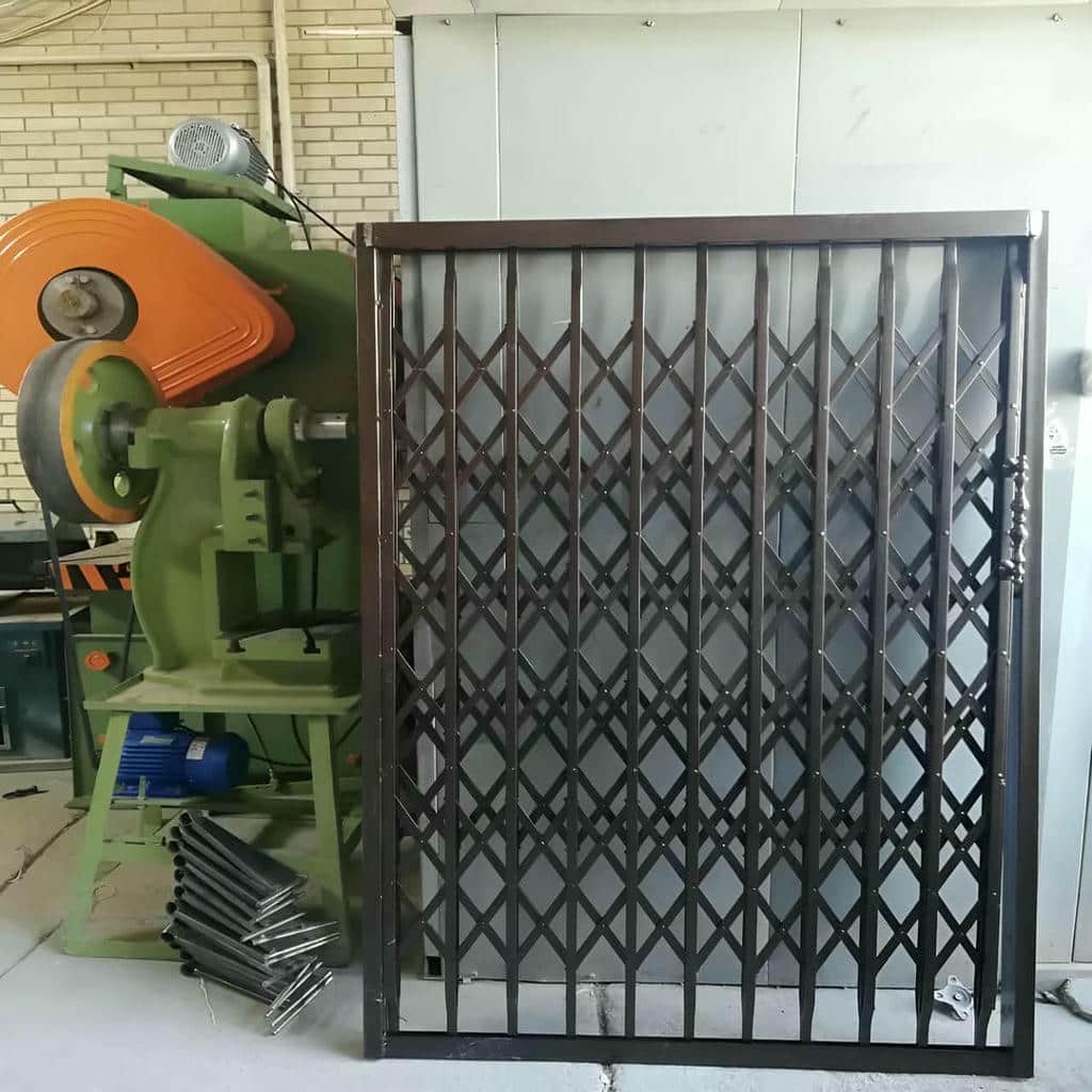 خرید درب آکاردئونی حفاظ متحرک چهارگل در محمودآباد