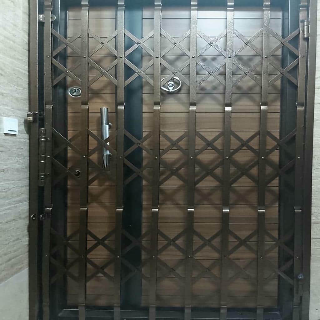 نصب درب آکاردئونی حفاظ متحرک مقاوم در کیش