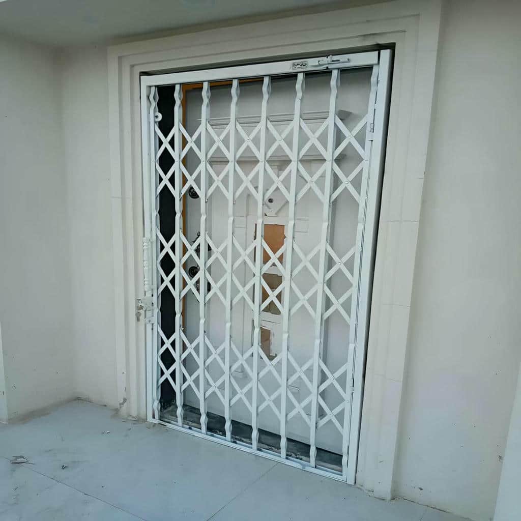 خرید درب آکاردئونی حفاظ متحرک کلاسیک در قائمشهر