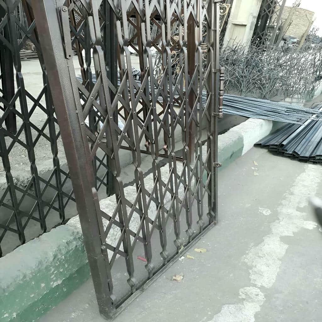 درب آکاردئونی حفاظ متحرک در قشم