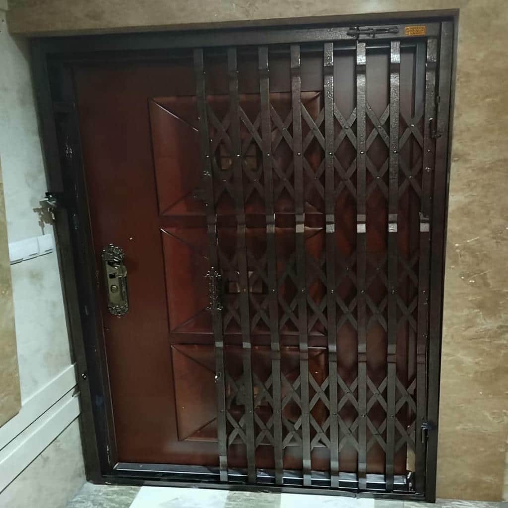 درب آکاردئونی حفاظ متحرک در بندر دیلم