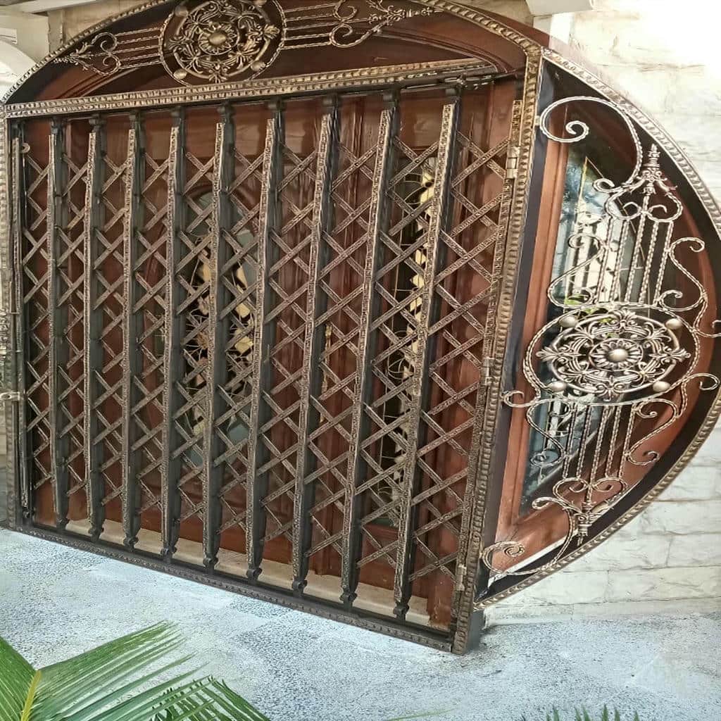درب آکاردئونی حفاظ متحرک در گنبدکاووس