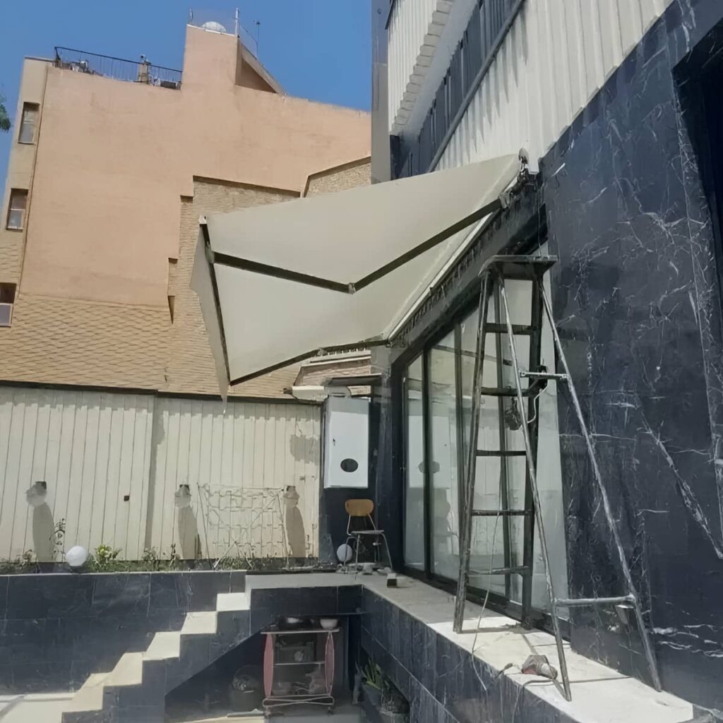 نصب سایبان برقی بازویی پوشش مقاوم در آبادان