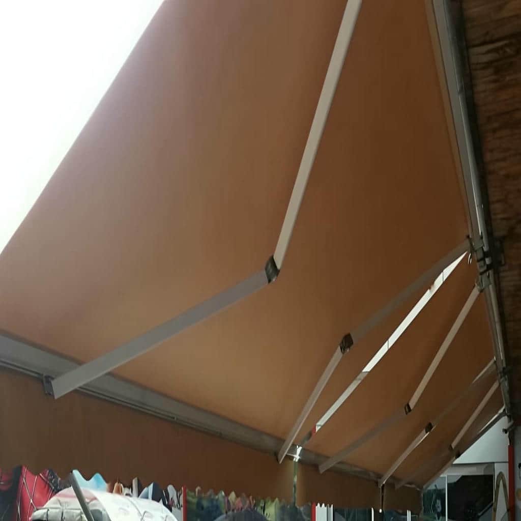 خرید سایبان برقی بازویی مدل کلاسیک در فشم