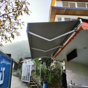 سایبان برقی بازویی در شهرکرد