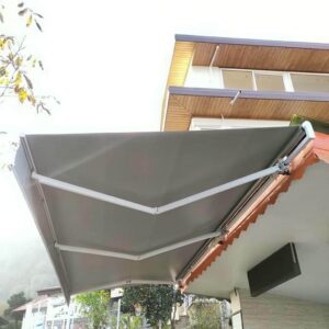 سایبان برقی بازویی در آبسرد