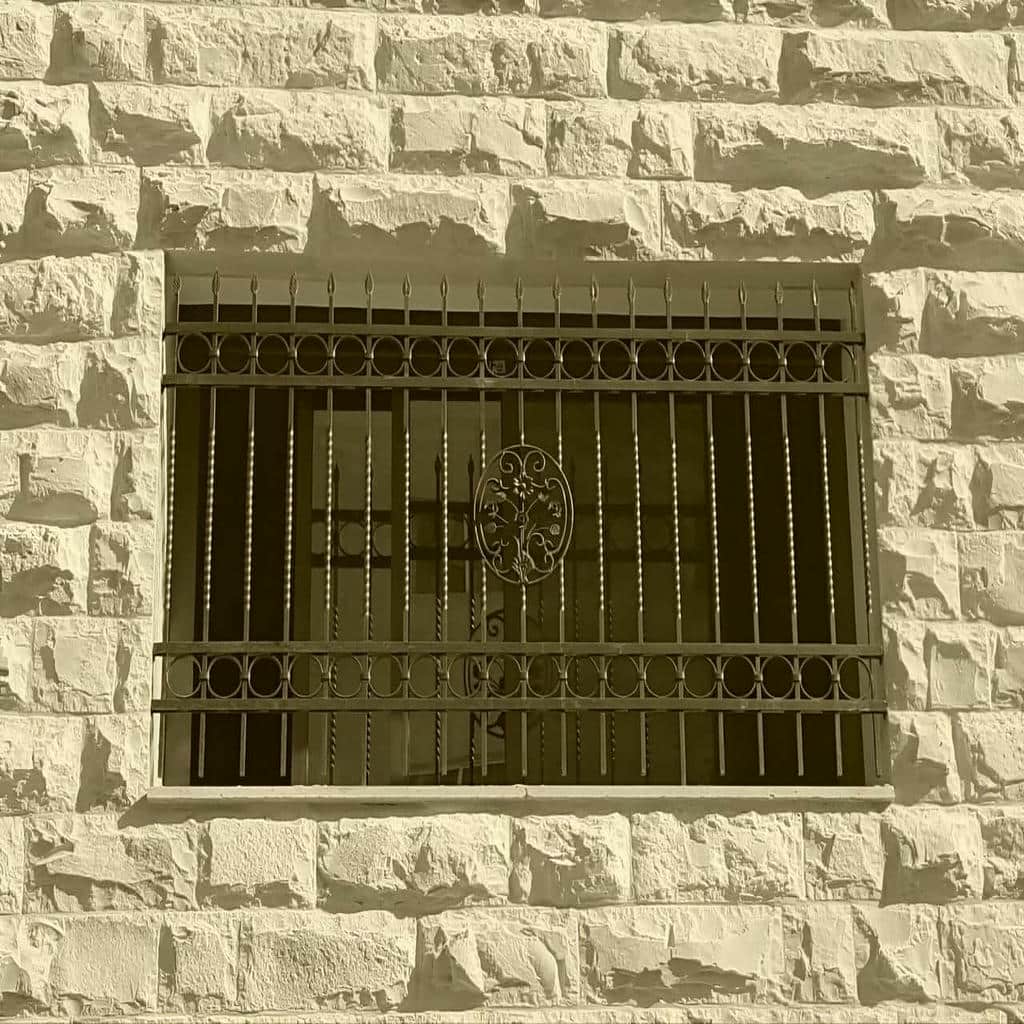 حفاظ پنجره در اشتهارد