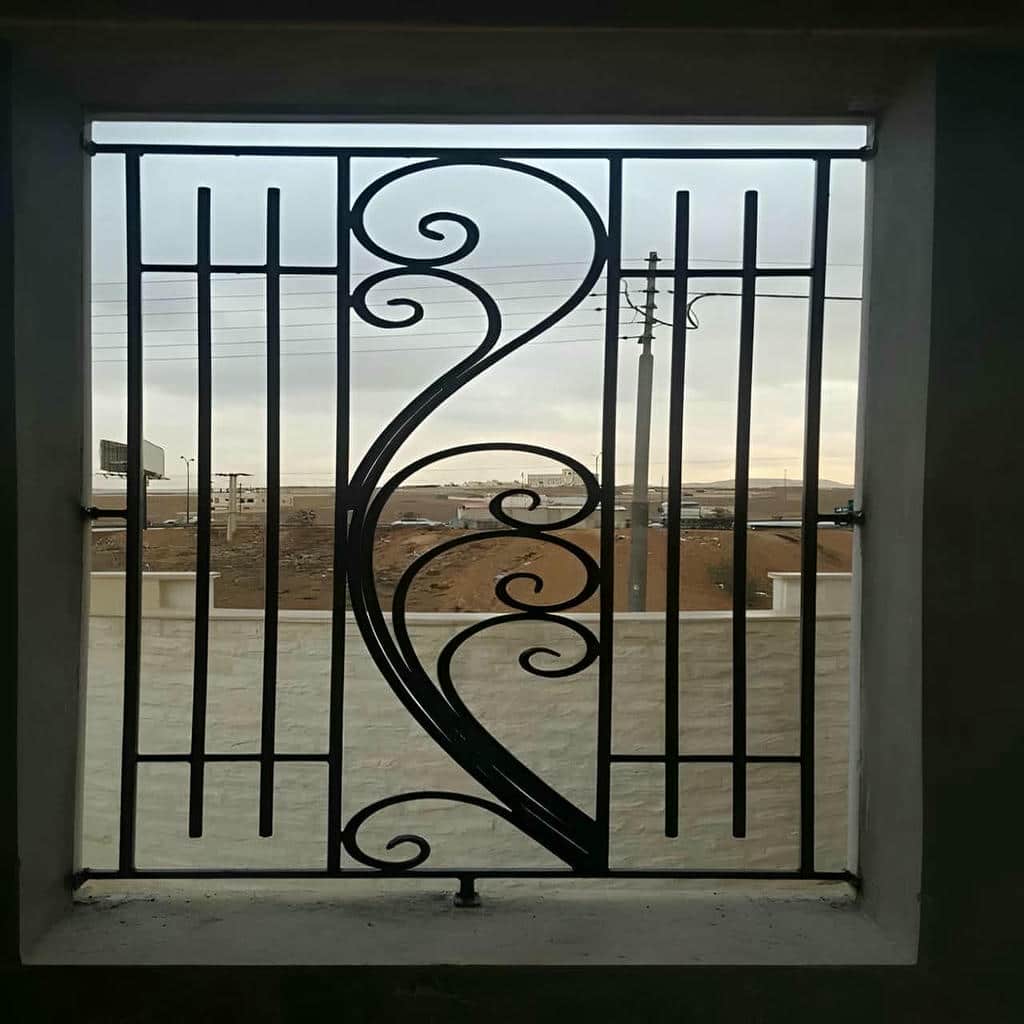 حفاظ پنجره در لواسان