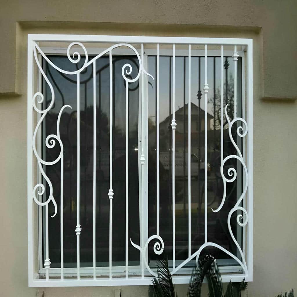 حفاظ پنجره در بندر چابهار