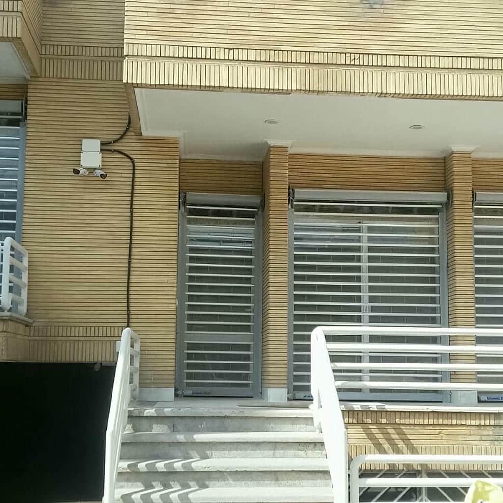 نصب کرکره برقی تجاری در مهرشهر کرج