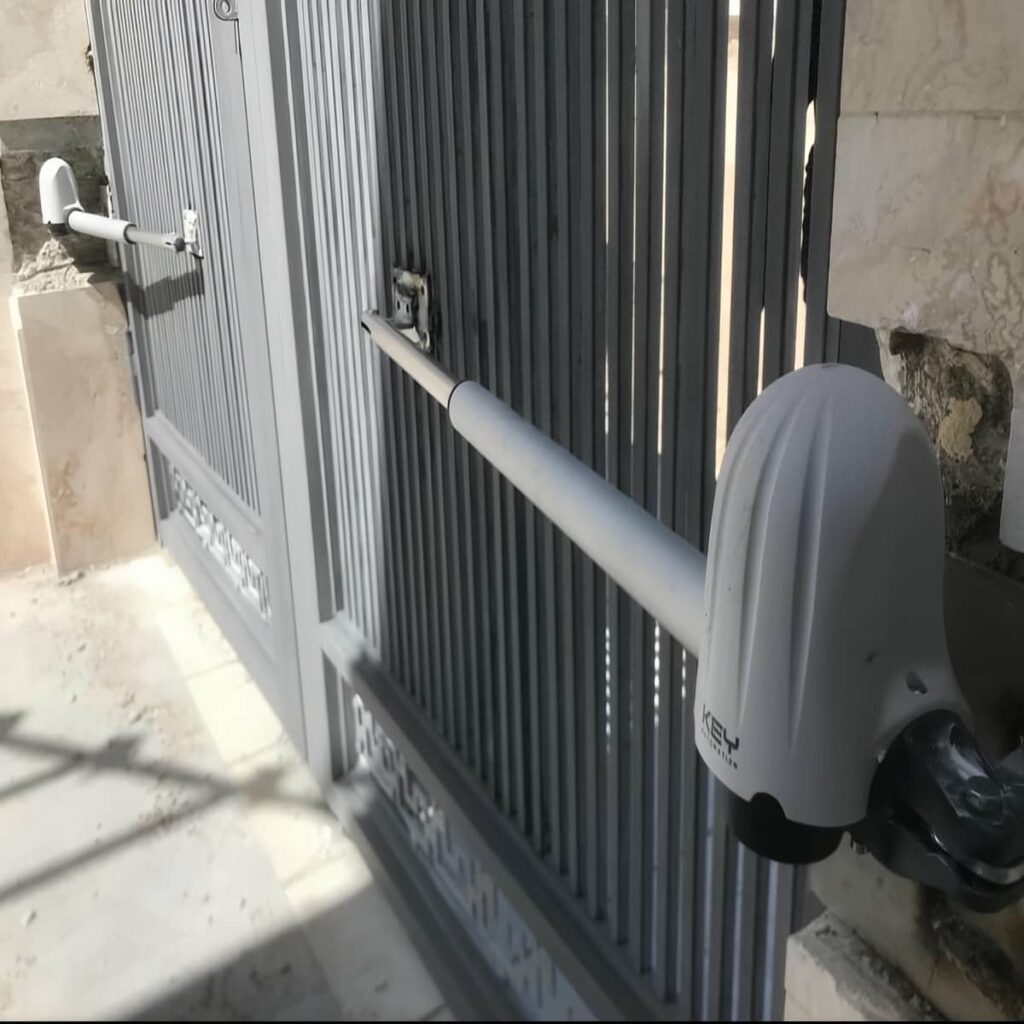 خرید جک بازویی ریلی کلاسیک در بندر انزلی