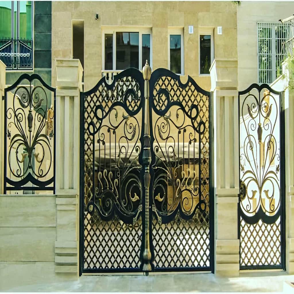 قیمت درب حیاط فرفورژه ویلایی مدرن در رامسر