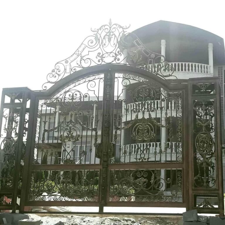 درب حیاط فرفورژه ویلایی در محمودآباد