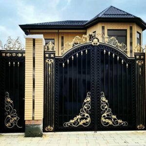 درب حیاط فرفورژه ویلایی در رشت