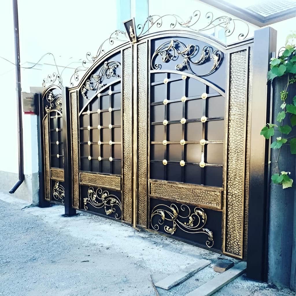 قیمت درب حیاط فرفورژه ویلایی مدرن در گنبدکاووس