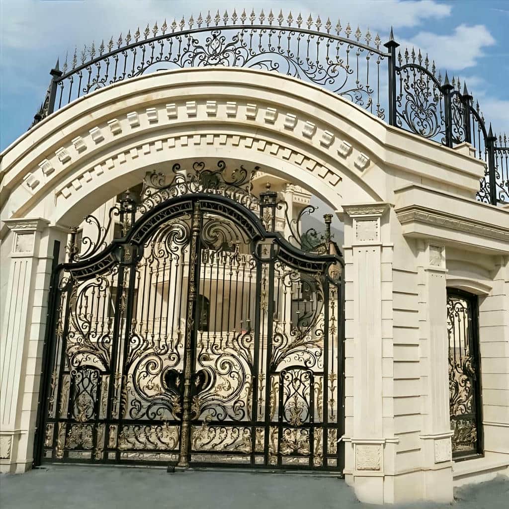درب حیاط فرفورژه ویلایی در بندر انزلی