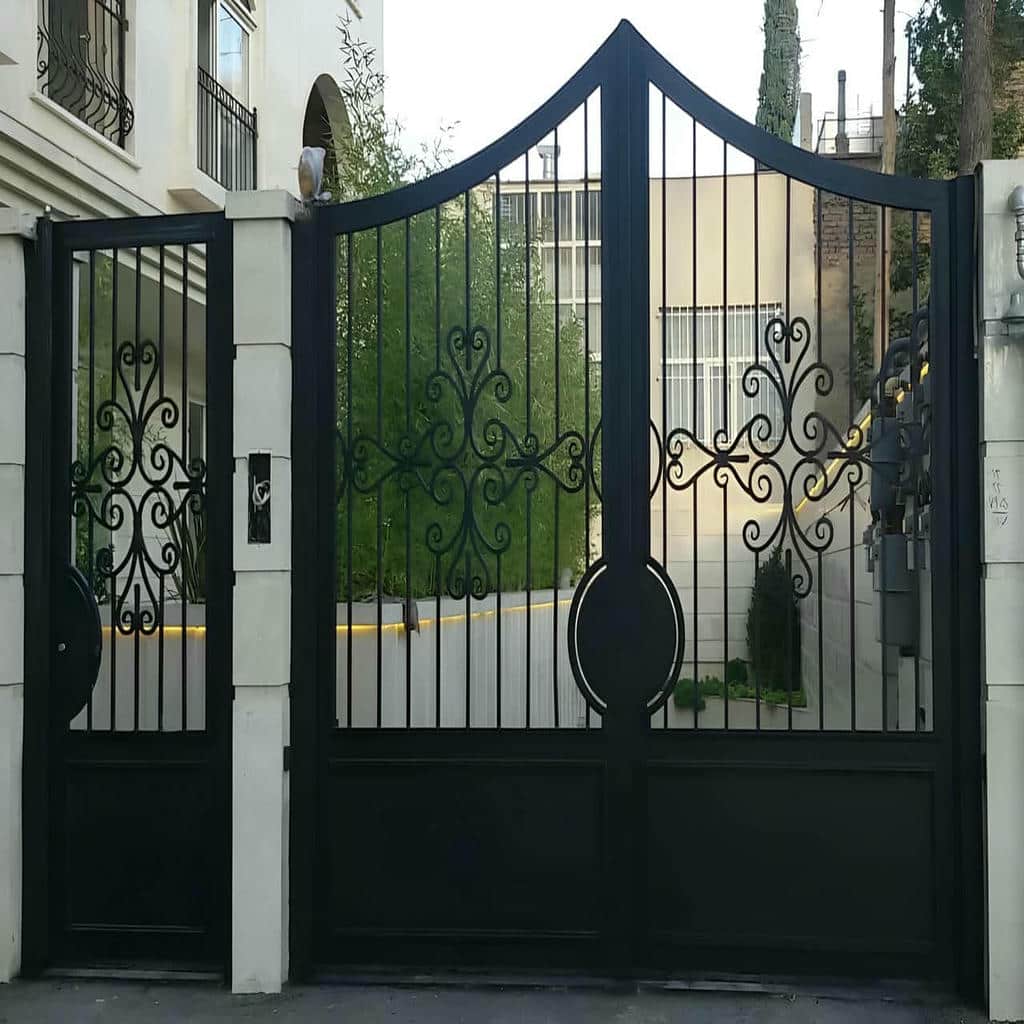 درب حیاط فرفورژه در ساری