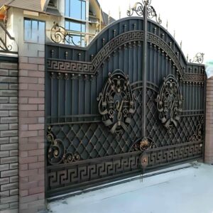 درب حیاط فرفورژه ویلایی در اردبیل